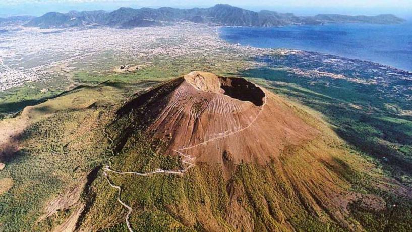 Discover Mt. Vesuvius: Private 3-Hours Tour from Pompeii